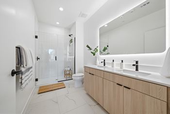 Dual-sink vanity with quartz countertop*
